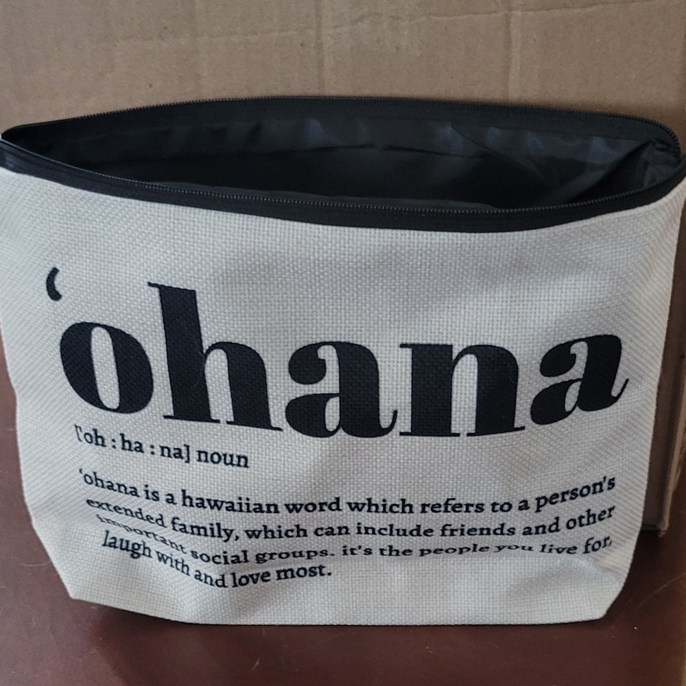 NWT XL Ohana Canvas Pouch